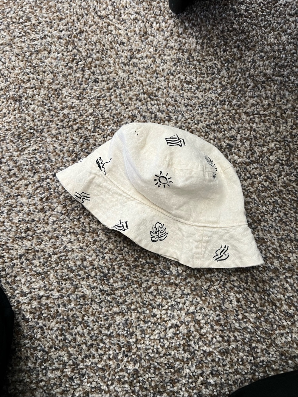 Carter's Cream & Black 3 Piece Set with Beach Prints - Picture 3 of 6